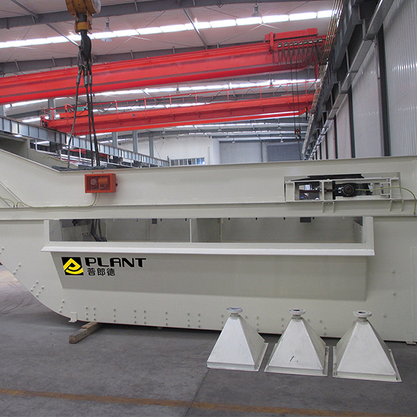 Тяжелые мелкозаглубленные желоба компании Prandtl Mining Machinery, прочно закрепившиеся на российском рынке углеобогатительных фабрик, способствуют модернизации оборудования в горнодобывающих районах.