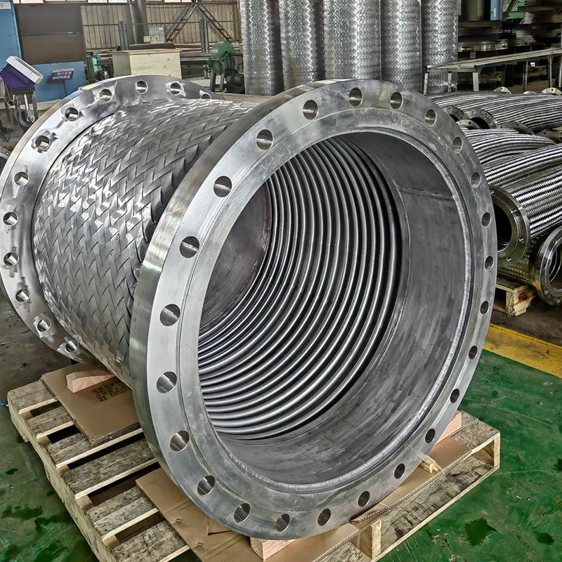 Металлические гибкие шланги со стальной оплеткой