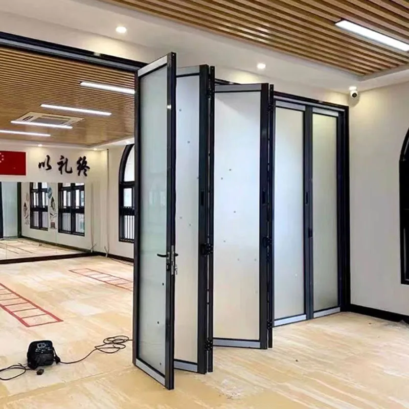 Стеклянные складные двери