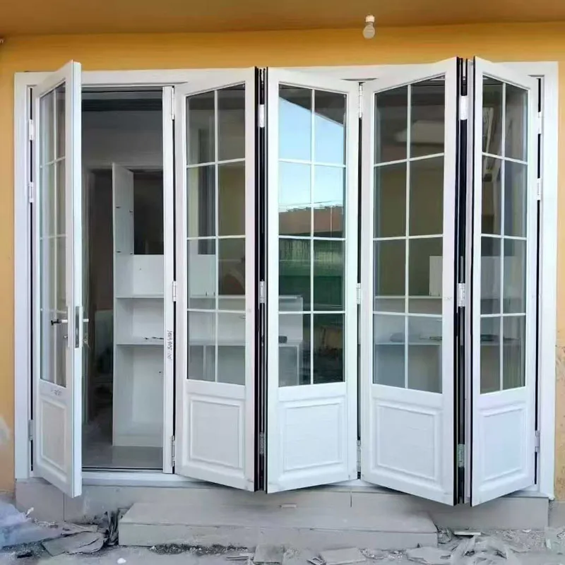 Стеклянные складные двери