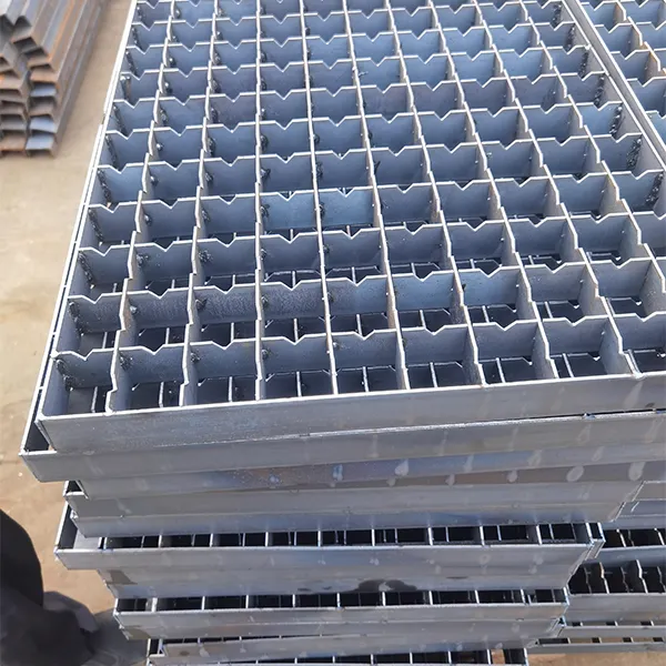 Стальной решетчатый настил