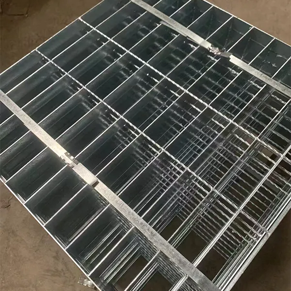 Стальной решетчатый настил
