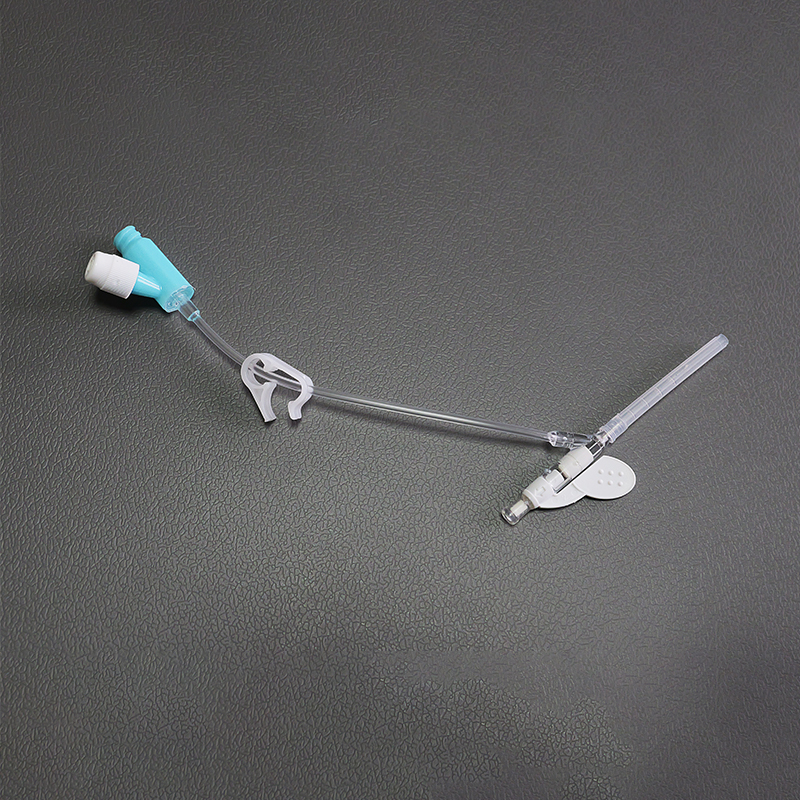 Одноразовый внутривенный катетер с наружной трубкой для инфузии, безыгольный с положительным давлением