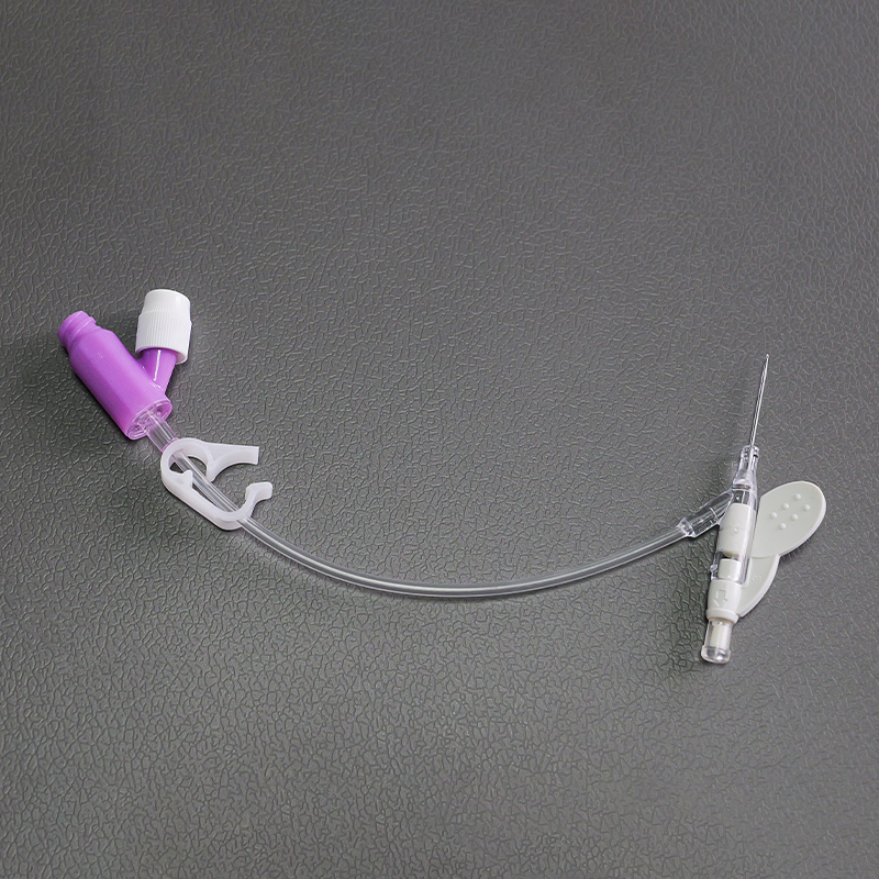 Одноразовый внутривенный катетер с наружной трубкой для инфузии, безыгольный с положительным давлением