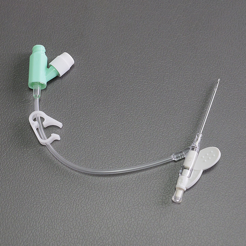 Одноразовый внутривенный катетер с наружной трубкой для инфузии, безыгольный с положительным давлением