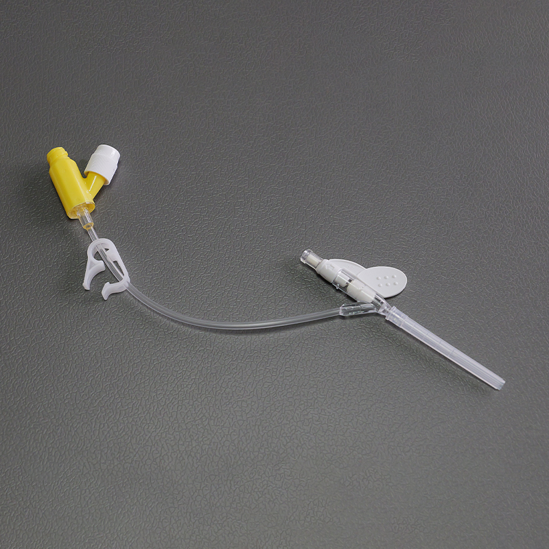 Одноразовый внутривенный катетер с наружной трубкой для инфузии, безыгольный с положительным давлением