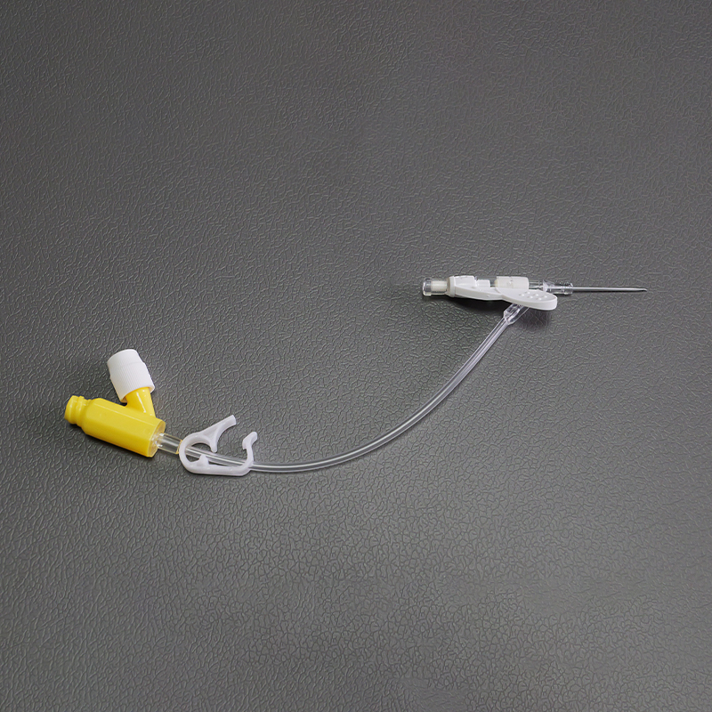 Одноразовый внутривенный катетер с наружной трубкой для инфузии, безыгольный с положительным давлением