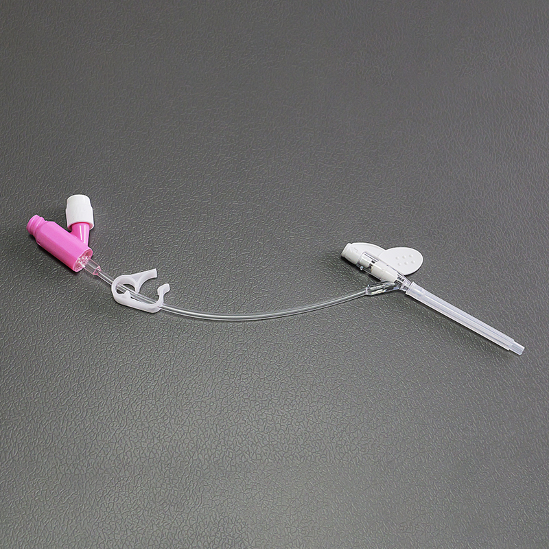Одноразовый внутривенный катетер с безыгольным соединителем