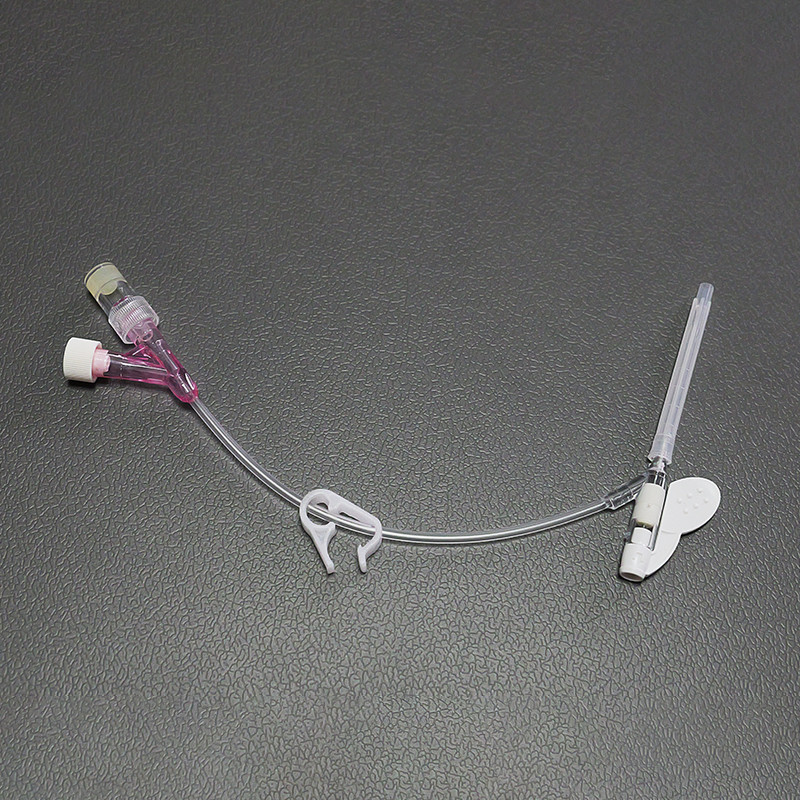 Одноразовый внутривенный катетер с удлинительной трубкой