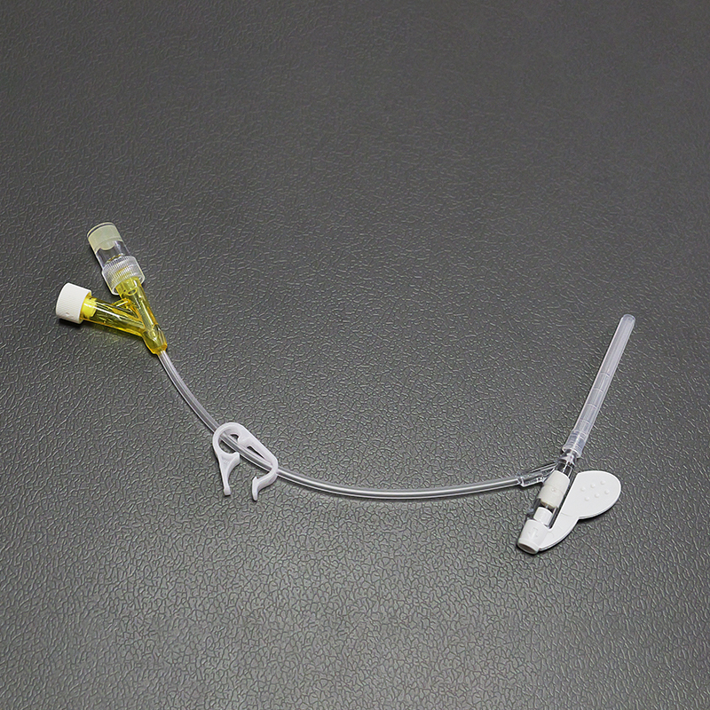 Одноразовый внутривенный катетер с удлинительной трубкой