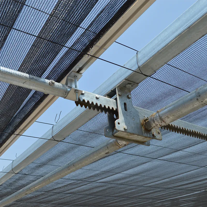 Зубчато-реечная система затенения для теплиц