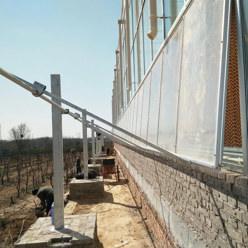 Система откидных боковых окон для теплиц