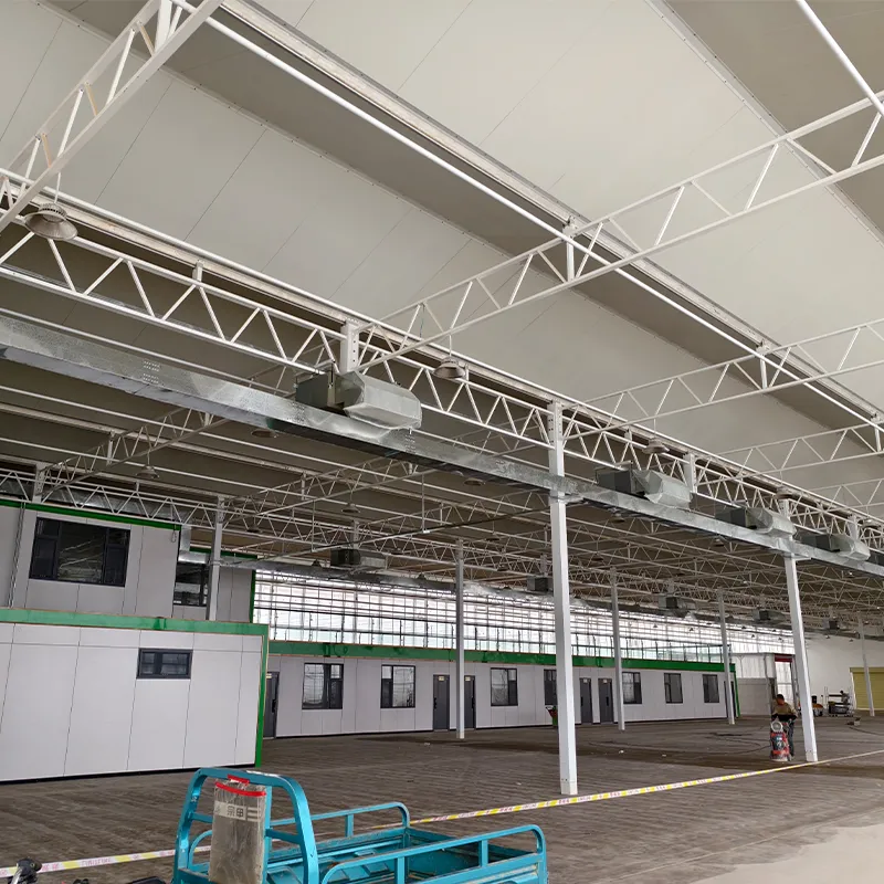 Стеклянная теплица со сэндвич-панелями