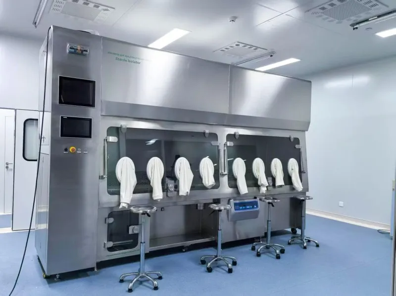 Изолятор для культивирования клеток