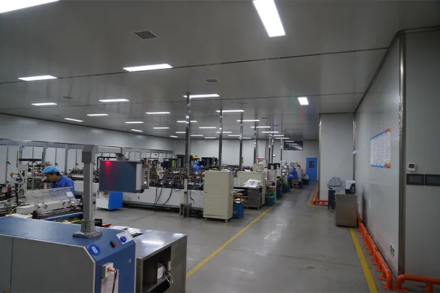 Внутри фабрики 2