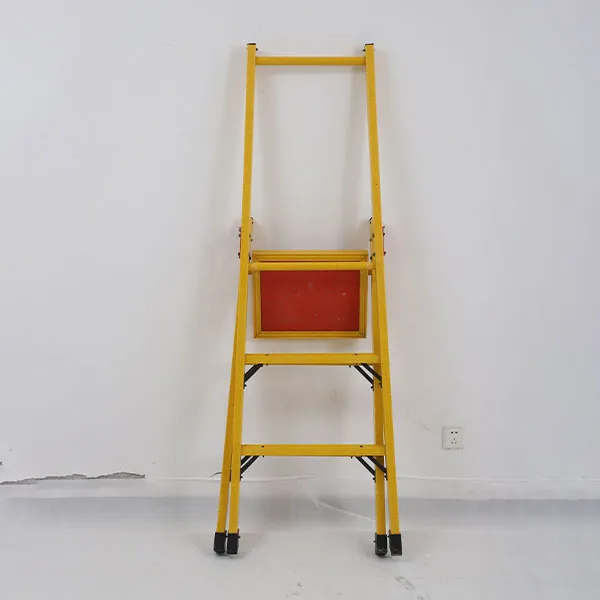 Изоляционная лестница для подъема на высоту