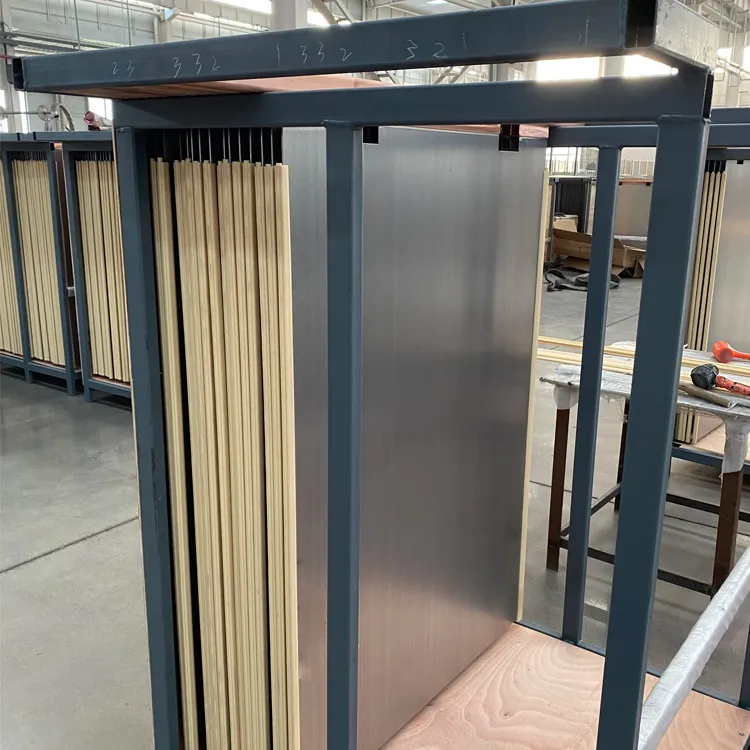 Специальная PP изоляционная прижимная кромка для нержавеющих катодных пластин (глубина паза 12 мм)