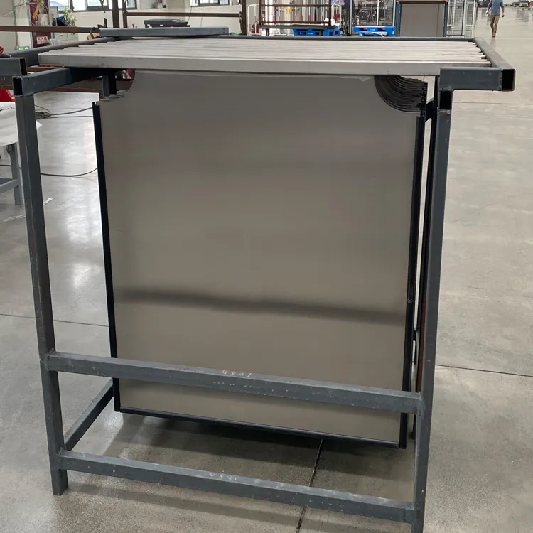 Специальная PPO изоляционная прижимная кромка для нержавеющих катодных пластин (глубина паза 18 мм)