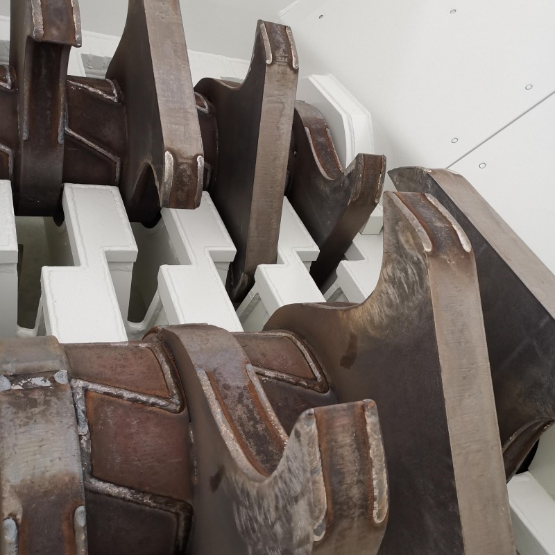 Двухвальная раздирающая дробилка