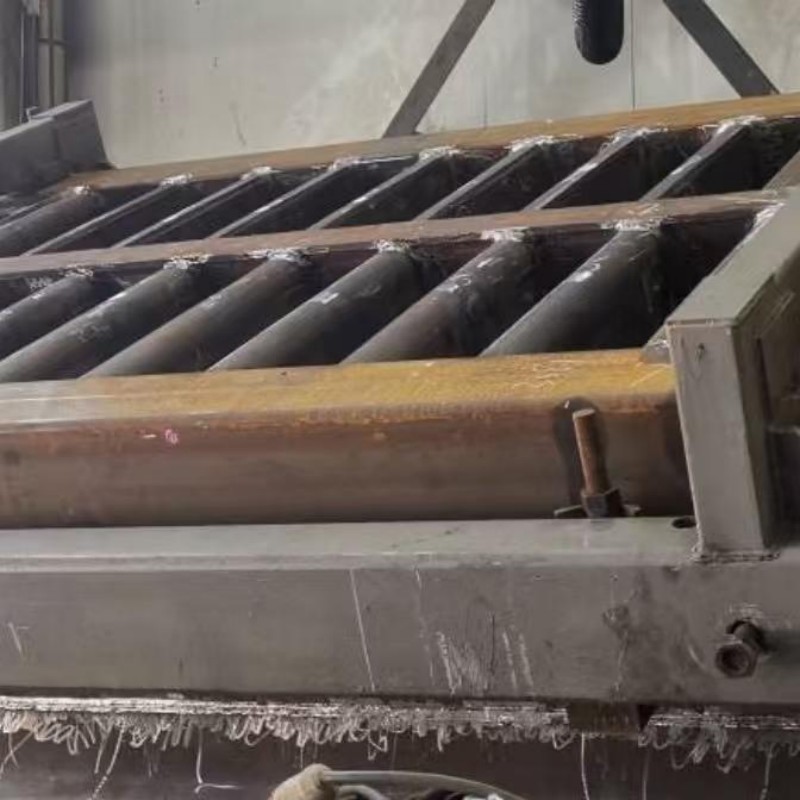 Двухвальная раздирающая дробилка