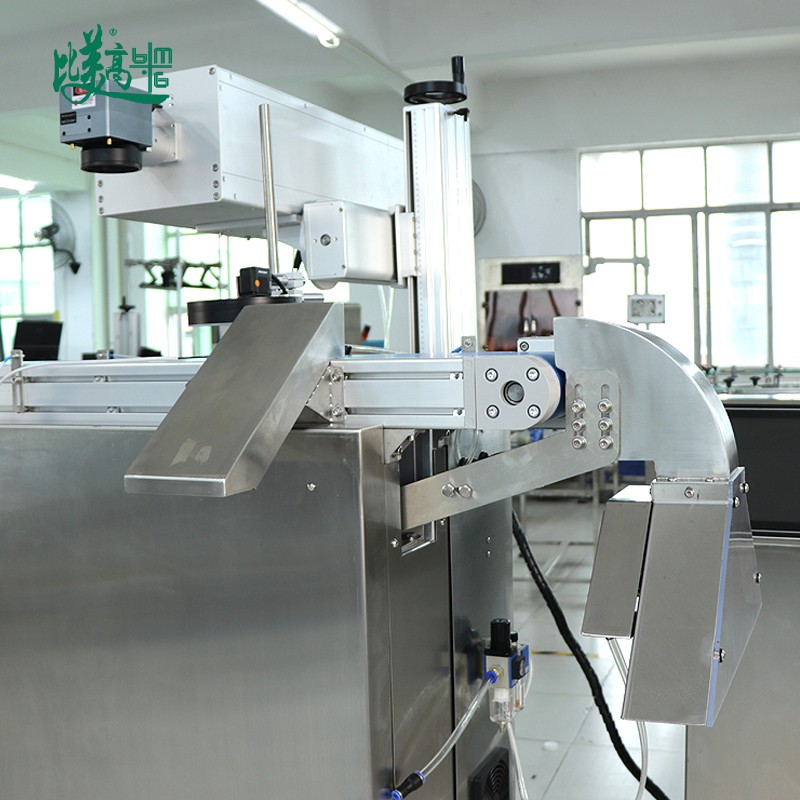 Интегрированное оборудование для маркировки и контроля колпачков для бутылок – стандартная модель