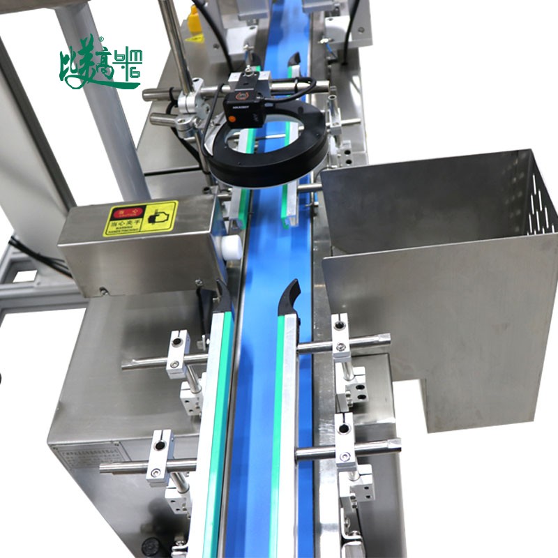 Интегрированное оборудование для маркировки, сбора данных и контроля колпачков для бутылок