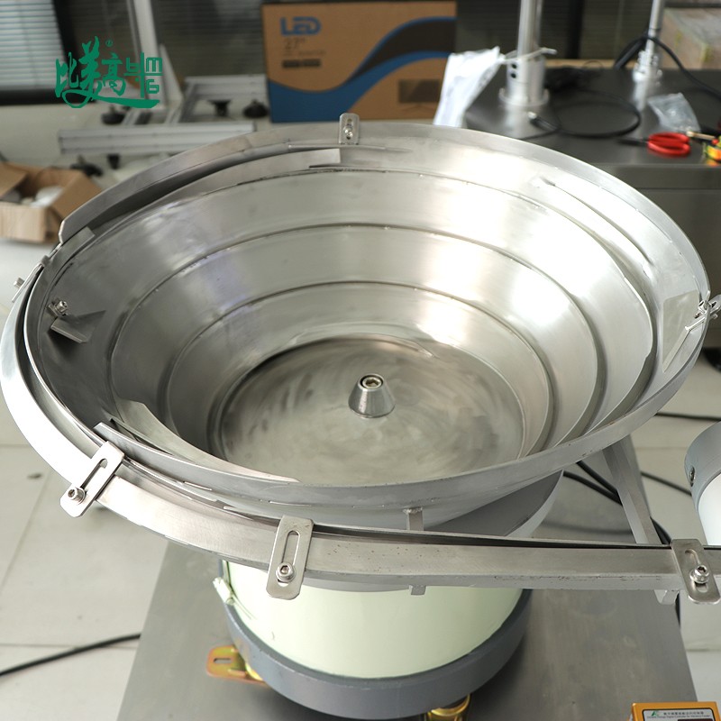 Оборудование для лазерной маркировки и контроля с подачей материалов – базовая модель