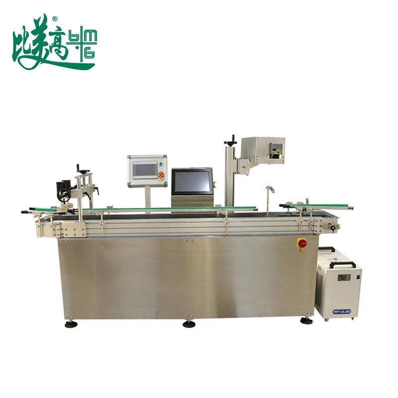 Поточная линия для лазерной маркировки QR-кода с разделением бутылок