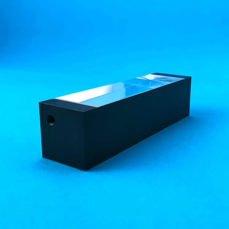 Оптическая призма для контроля