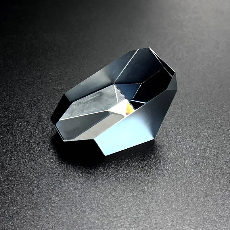 Оптическая призма нестандартной формы