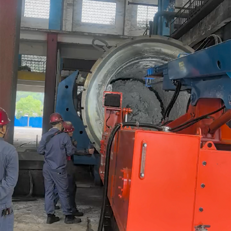 Автоматическое ползающее устройство для очистки стенок емкостей