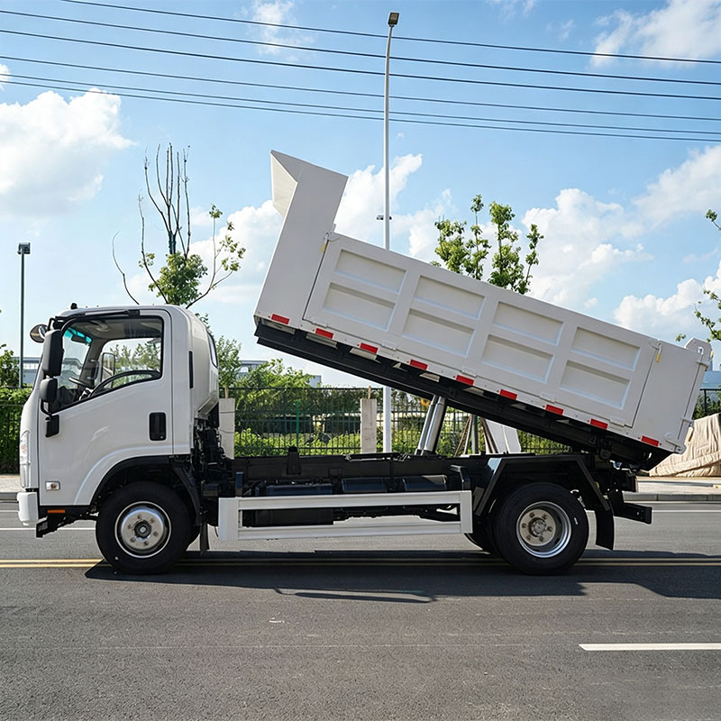 ISUZU 700P самосвал