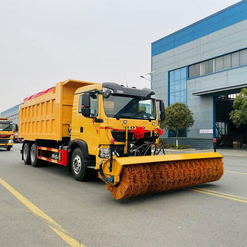 Многофункциональный снегоуборочный автомобиль на шасси «Sinotruk HOWO»