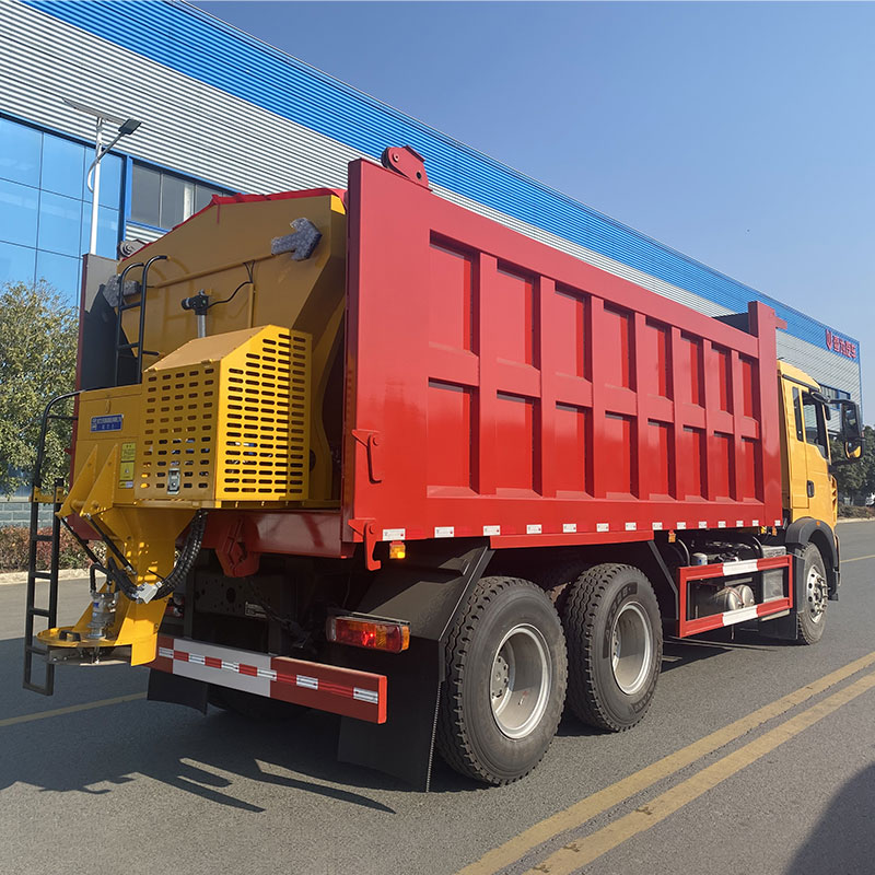 Многофункциональный снегоуборочный автомобиль на шасси «Sinotruk HOWO»