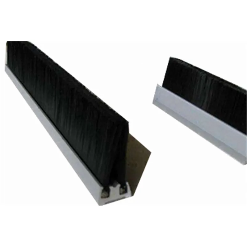 Можно ли чистить обувь этими «черными щетками» рядом с эскалаторами в торговых центрах? Инженеры предупреждают: ни в коем случае!