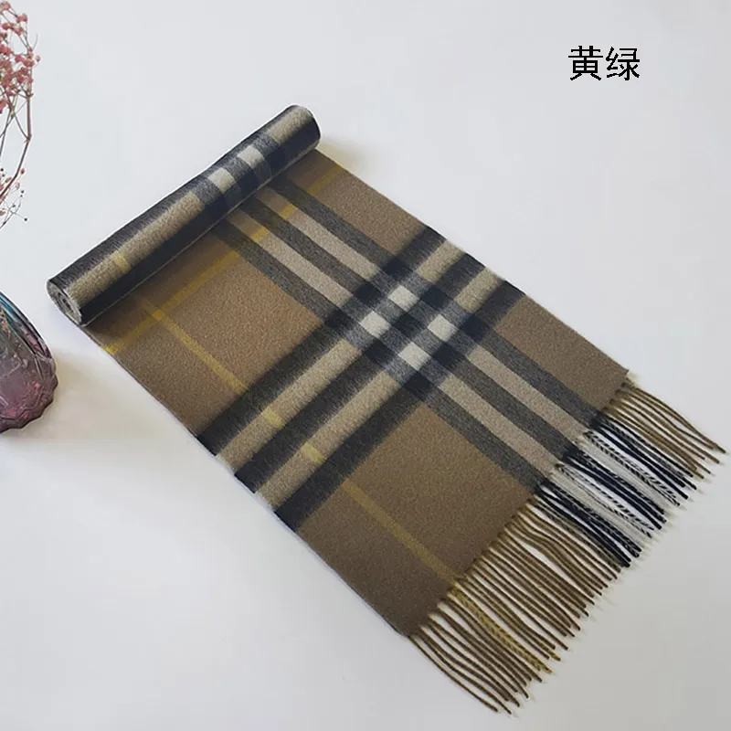 Шерстяной шарф в клетку