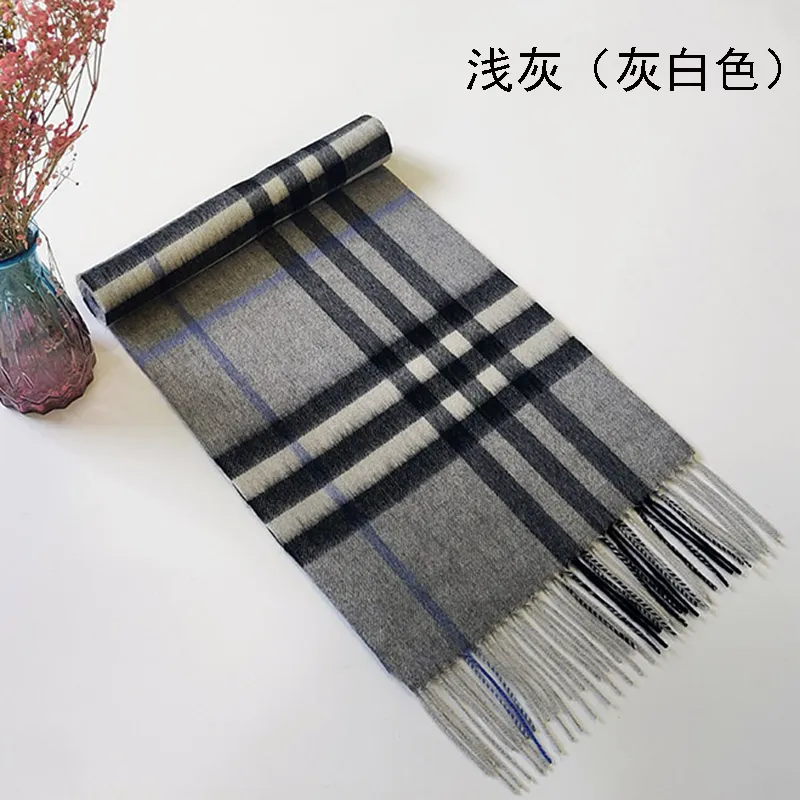 Шерстяной шарф в клетку