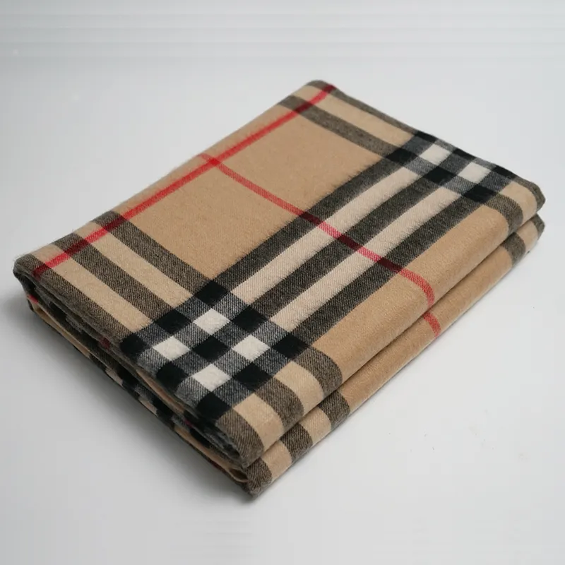 Серия кашемировых пледов