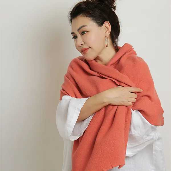 Шерстяная водорастворимая шаль