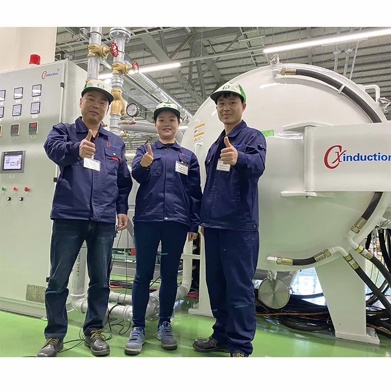 Пиролизная печь с удалением кокса