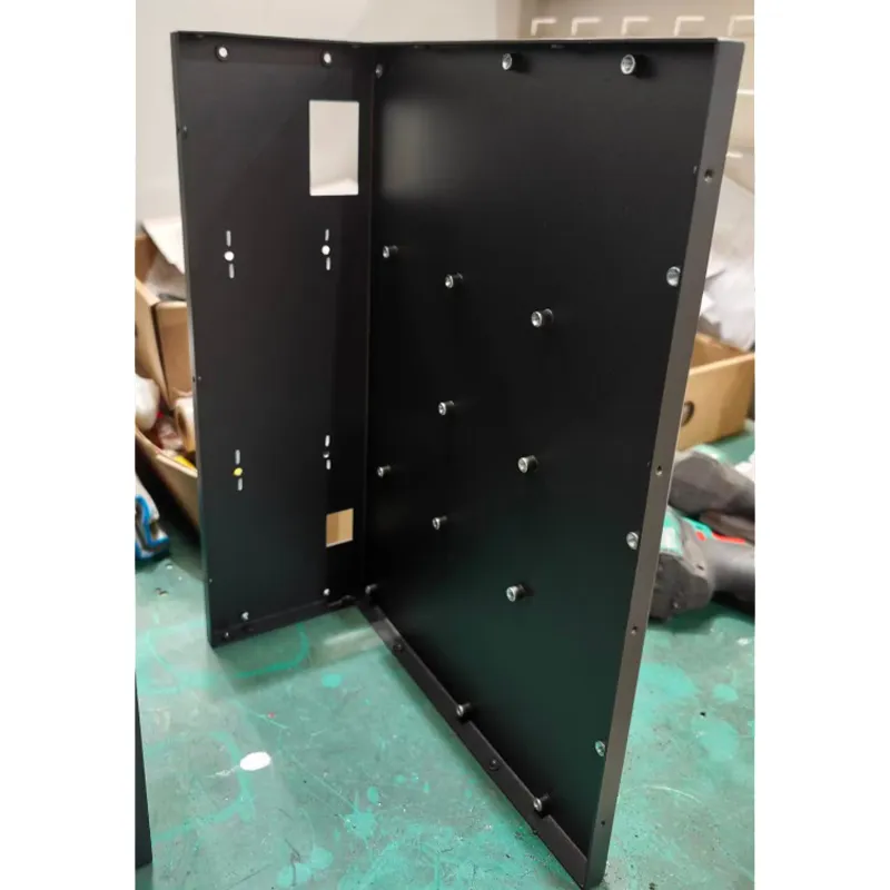 Предварительная сборка корпуса аккумуляторной батареи