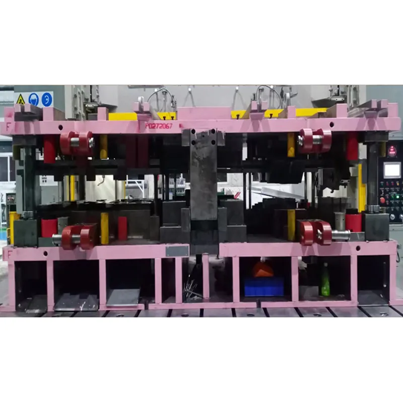 Штамповочная пресс-форма для последовательного действия