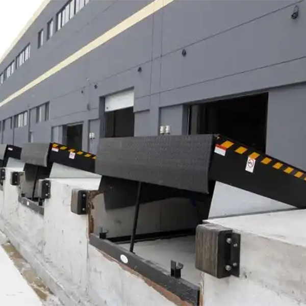 Погрузочно-разгрузочная платформа