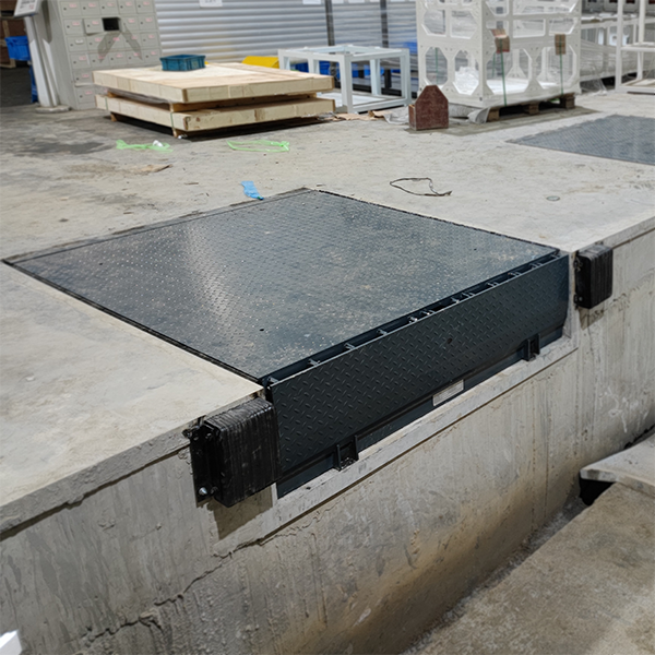 Погрузочно-разгрузочная платформа