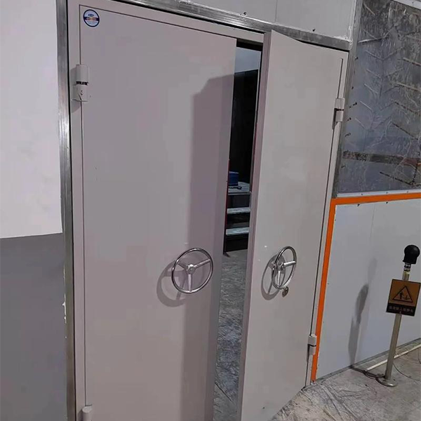 Противовзрывная дверь