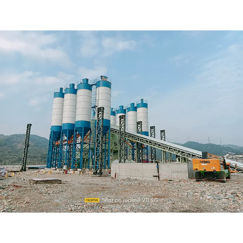 Ленточный бетоносмесительный узел бункерного типа