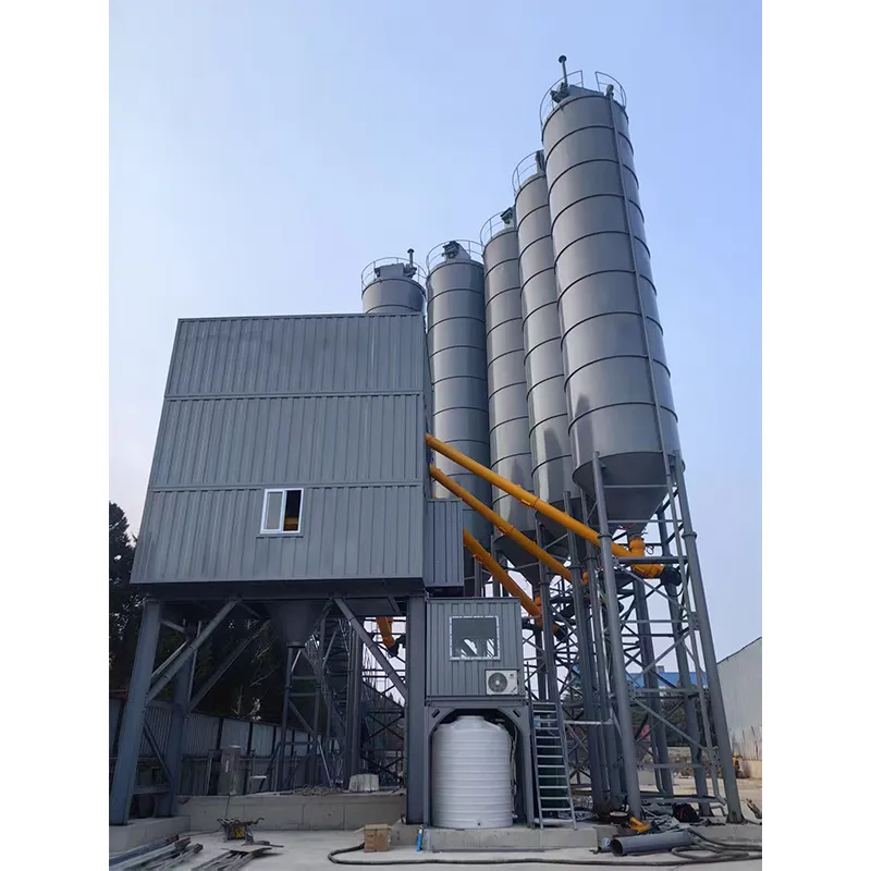 Ленточный бетоносмесительный узел бункерного типа