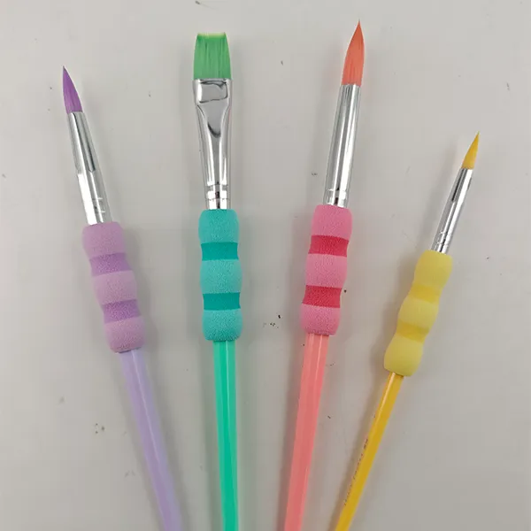 Детские кисти художника