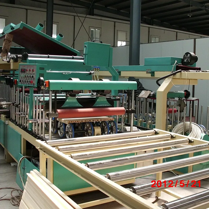 Линия для производства подоконников, вспененных дверей, панелей из ПВХ