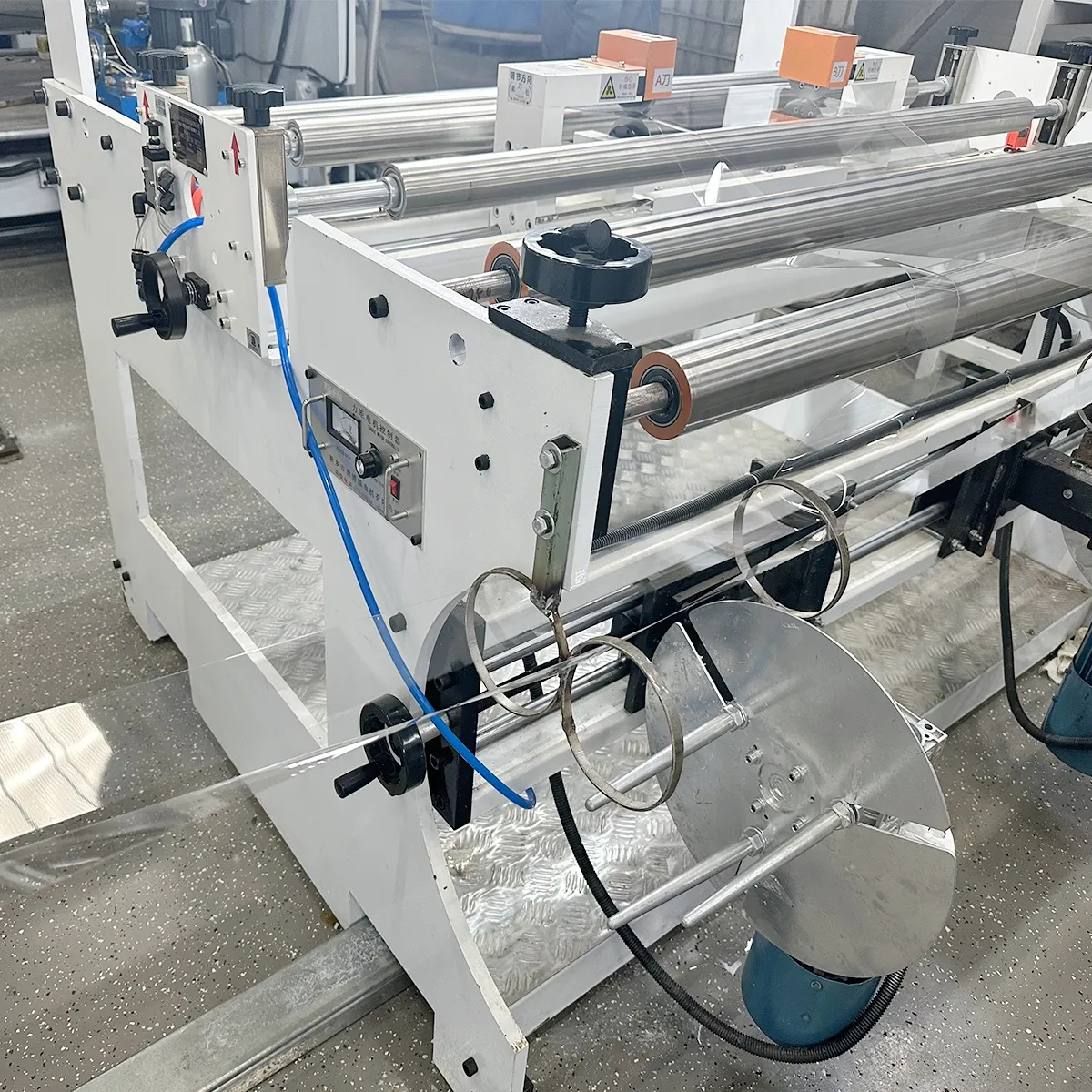 Экструзионная линия для производства ПЭТ-пленки нового поколения с двойным параллельным шнеком